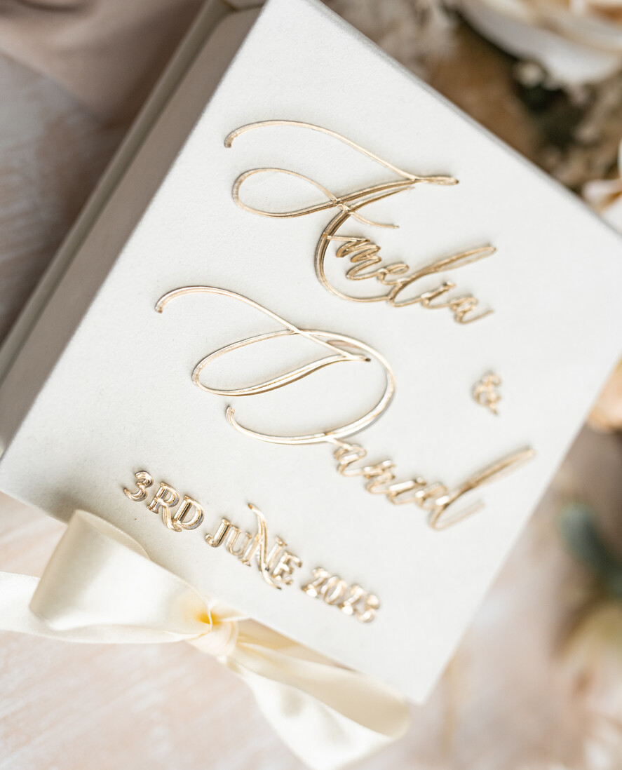 Pudełka Szkatułki na Obrączki glamour piękne welurowe pudełeczko na obrączki ślubne, złote napisy na pudełeczku, welurowa szkatułka na obrączki, aksamitne pudełeczko na obrączki w kolorze ecru13