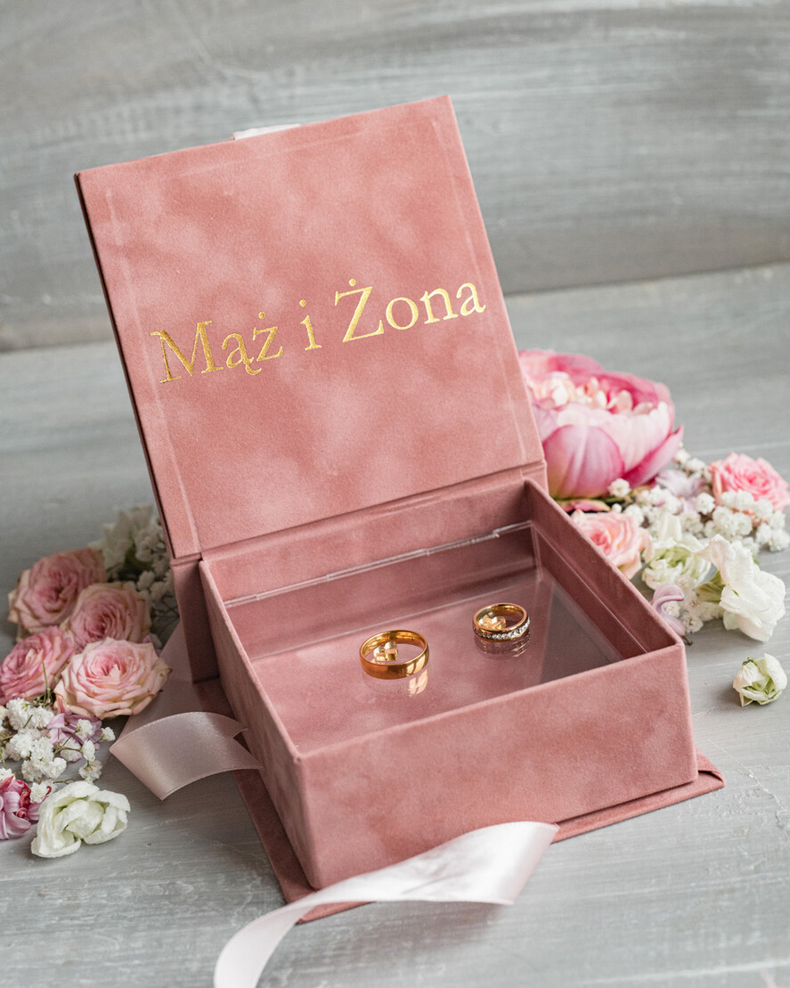 Pudełka Szkatułki na Obrączki glamour złote welurowe pudełeczko do podawania obrączek ślubnych wasze imiona i data, eleganckie ręcznie robione pudełko na obrączki, wesele glamour, welurowe pudelko 0
