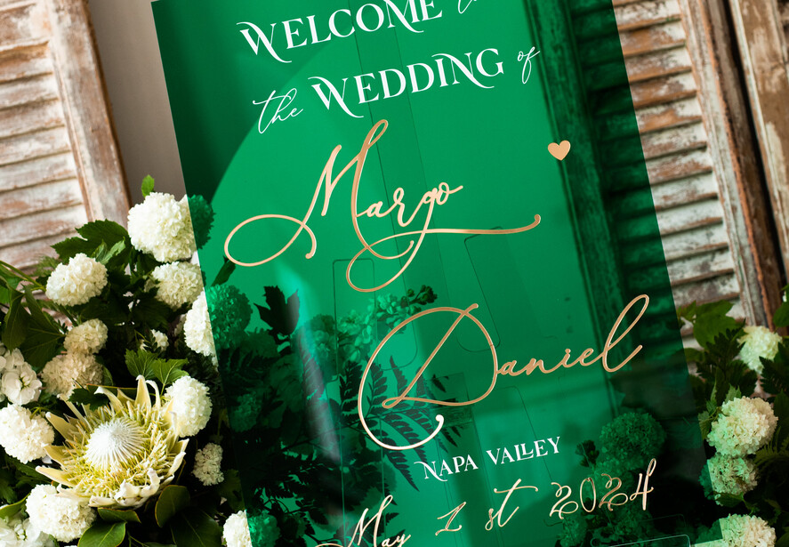 Plany stołów na pleksie - akryl Tablica powitalna slubna glamour, elegancka powitalna plansza ze złotymi literami, rama powitanie na weselu plansza powitalna na pleksie ze zlotymi literami6