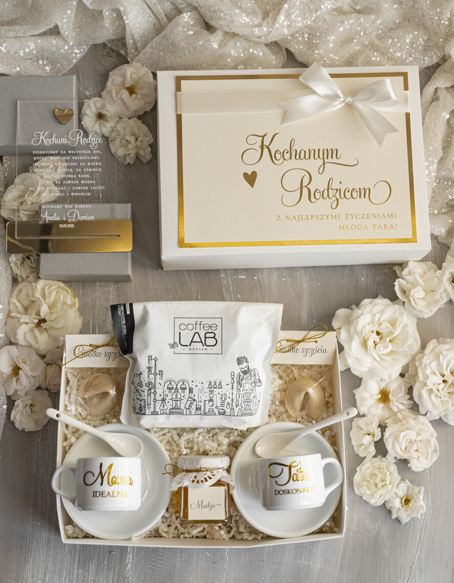 Prezenty, Podziękowania dla Rodziców zestawy prezentowe kubki filiżanki Ślubne Podziękowania dla Rodziców, zestaw prezentowy filiżanki dla Rodziców od Młodej Pary, Box presonalizowana statuetka podziękowania 0