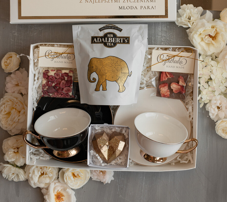 Prezenty, Podziękowania dla Rodziców zestawy prezentowe kubki filiżanki podziękowania ślubne dla rodziców, filiżanki biała i czarna dla Rodziców, prezent dla Rodziców na weselu, podziękowanie dla Rodziców od Młodej Pary1