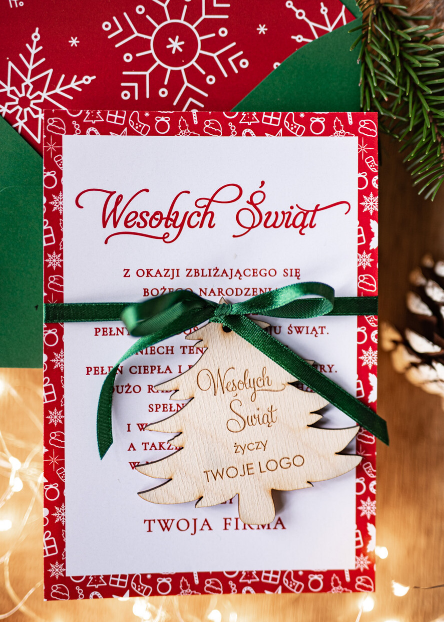Kartki świąteczne z logo firmy z magnesem lub zawieszką na choinkę kartki świąteczne dla firmy z logo kartki z drewnianą bombką   kartki świąteczne dla firm Drewniana bombka zawieszka na choinke1