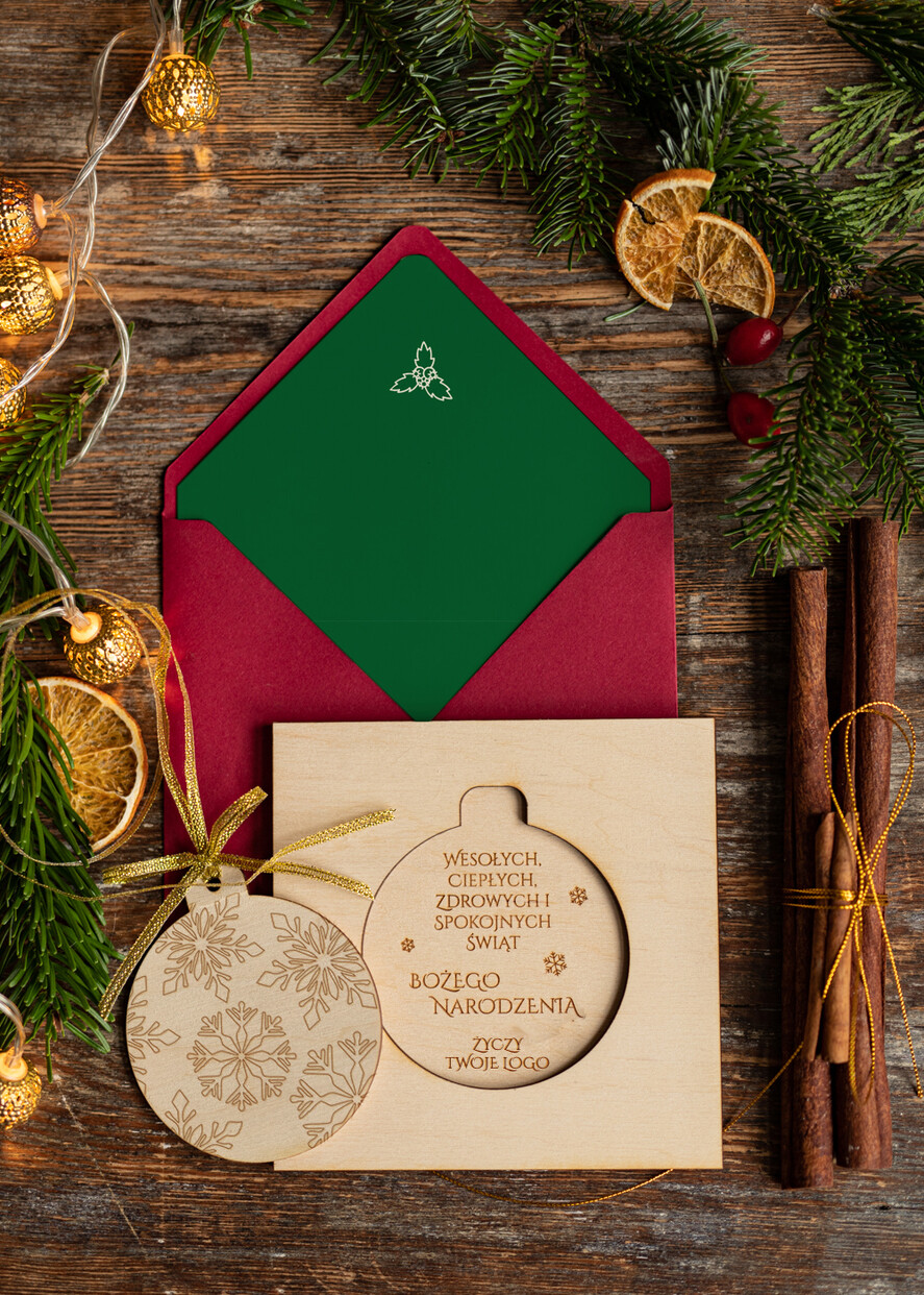 Kartki świąteczne z logo firmy z magnesem lub zawieszką na choinkę kartki świąteczne dla firm Drewniana bombka zawieszka na choinke z Logo firmy świateczna kartka firmowa bombka1