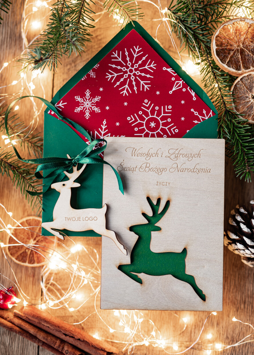 Kartki świąteczne z logo firmy z magnesem lub zawieszką na choinkę kartki świąteczne dla firm Drewniana bombka zawieszka na choinke z Logo firmy świateczna kartka firmowa 1