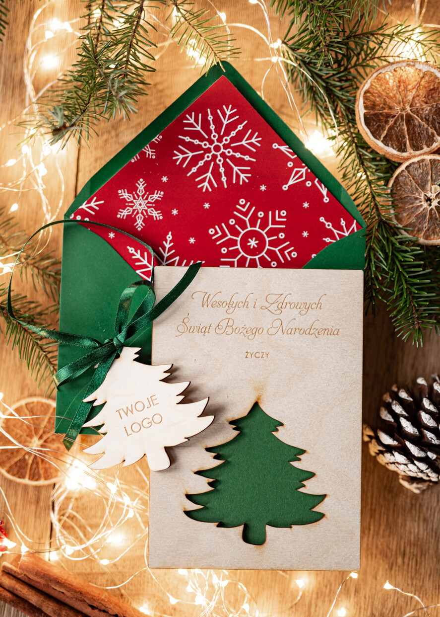 Kartki świąteczne z logo firmy z magnesem lub zawieszką na choinkę kartki świąteczne dla firm Drewniana bombka zawieszka na choinke z Logo firmy świateczna kartka firmowa 1