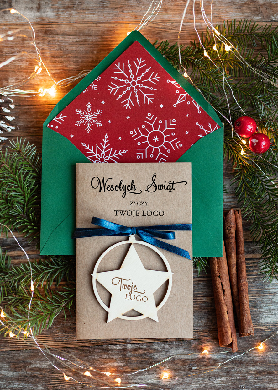Kartki świąteczne z logo firmy z magnesem lub zawieszką na choinkę kartka świąteczna z logo firmy kartka z drewniana bombką na choinkę   0