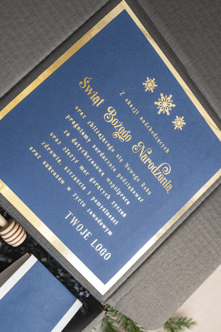 Prezenty oferta dla Firm słodkie zestawy  kosze prezentowe dla firm, prezenty biznesowe dla firm z kawą i herbatą, upominki na święta dla pracowników, świąteczne gadżety dla pracowników i kontrahentów, personalizowane prezenty firmowe, zestawy świąteczne z logo, eleganckie kosze prezentowe, firmowe upominki świąteczne2