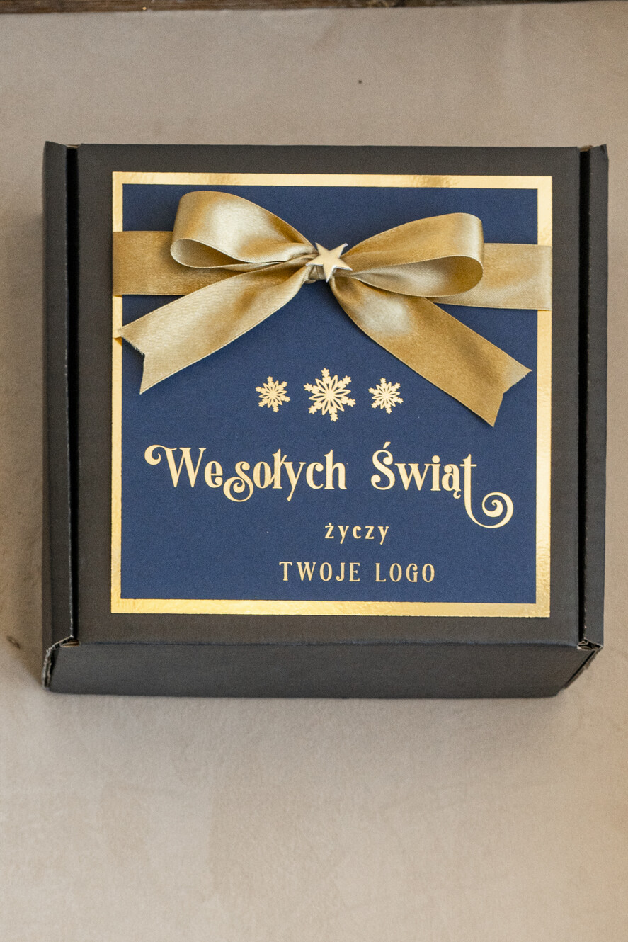 Prezenty oferta dla Firm słodkie zestawy  kosze prezentowe dla firm, prezenty biznesowe dla firm z kawą i herbatą, upominki na święta dla pracowników, świąteczne gadżety dla pracowników i kontrahentów, personalizowane prezenty firmowe, zestawy świąteczne z logo, eleganckie kosze prezentowe, firmowe upominki świąteczne1