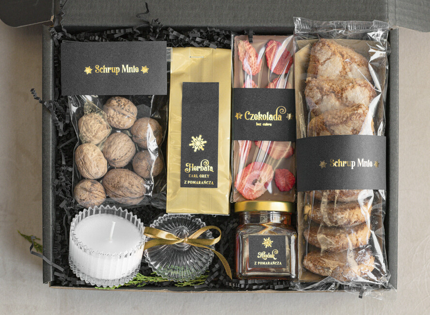 Prezenty oferta dla Firm słodkie zestawy  kosze prezentowe dla firm, prezenty biznesowe  z kawą i herbatą, upominki na święta dla pracowników i kontrahentów, personalizowane prezenty firmowe, zestawy świąteczne z logo3