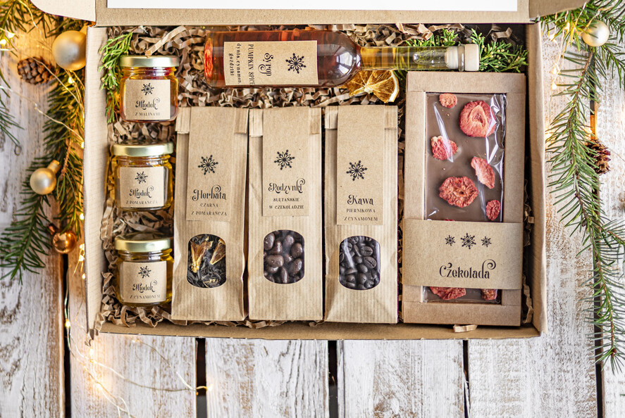 Prezenty oferta dla Firm kawa  herbata miód Prezenty na Boże Narodzenie dla klientów, bożonarodzeniowy prezent biznesowy dla firm z kawą  i  herbatą, paczki na święta dla pracowników, upominek biznesowy box swiąteczny zestaw z logo 1