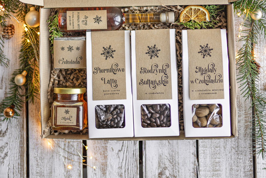Prezenty oferta dla Firm kawa  herbata miód Prezenty na Boże Narodzenie dla klientów, bożonarodzeniowy prezent biznesowy dla firm herbata i miód, paczki na święta dla pracowników, upominek biznesowy box swiąteczny zestaw z logo 2