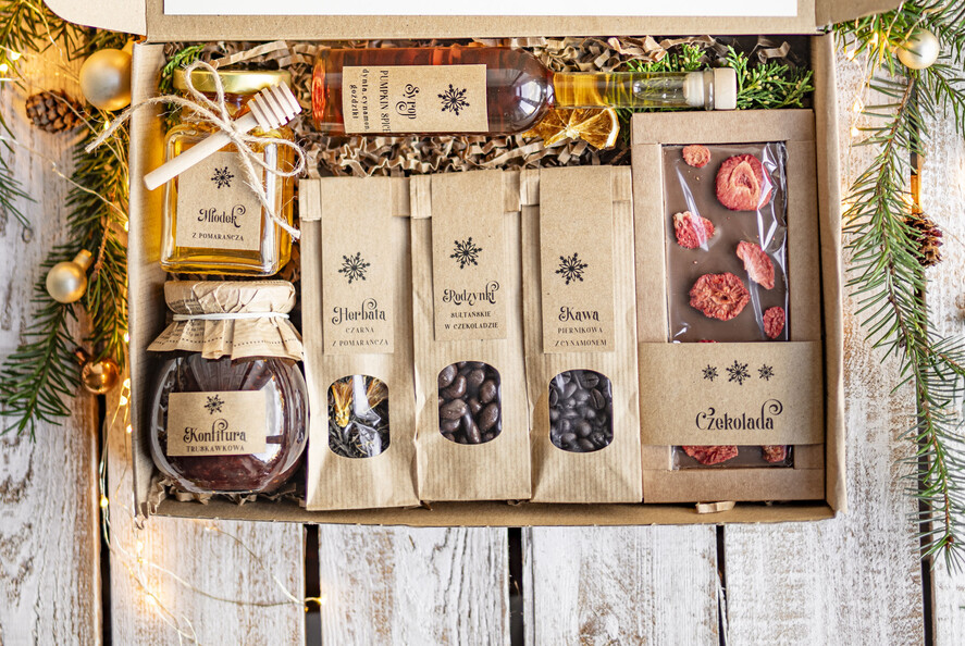 Prezenty oferta dla Firm kawa  herbata miód Prezenty na Boże Narodzenie dla klientów, bożonarodzeniowy prezent biznesowy dla firm herbata i miód, paczki na święta dla pracowników, upominek biznesowy box swiąteczny zestaw z logo 2