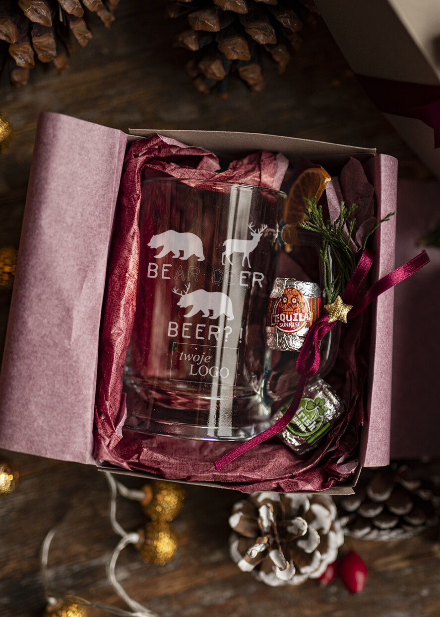 Prezenty oferta dla Firm zestawy do piwa zestaw dla pracownika kufel w świątecznym opakowaniu kufel z logo firmy1