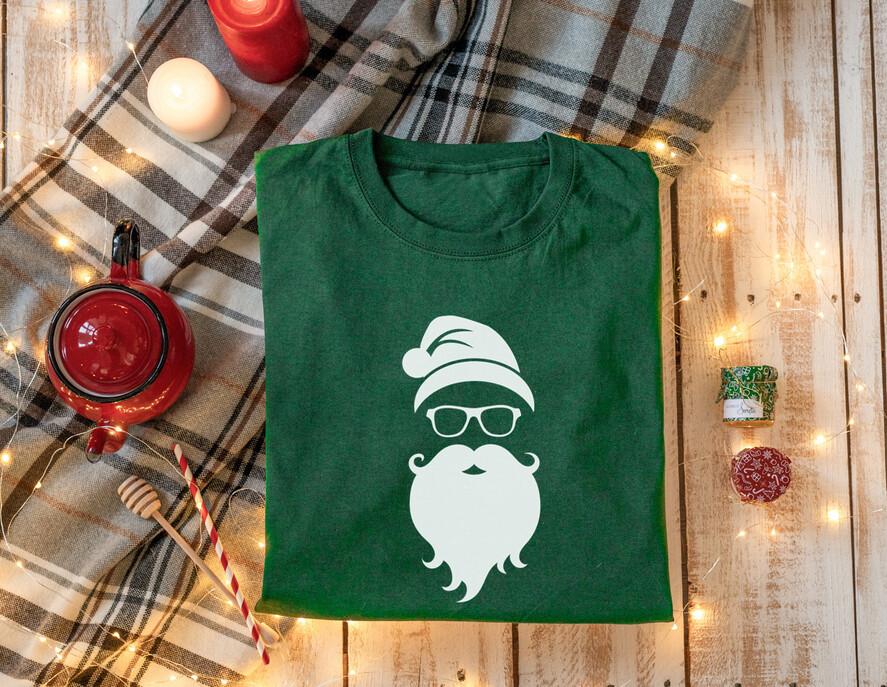 Prezenty oferta dla Firm zestawy skarpetki, koszulki z nadrukiem pomysł na prezent świąteczna koszulka różne rozmiary, zielona męska świąteczna koszulka, koszulka świąteczna z nadrukiem, prezent na święta koszulka z nadrukiem1