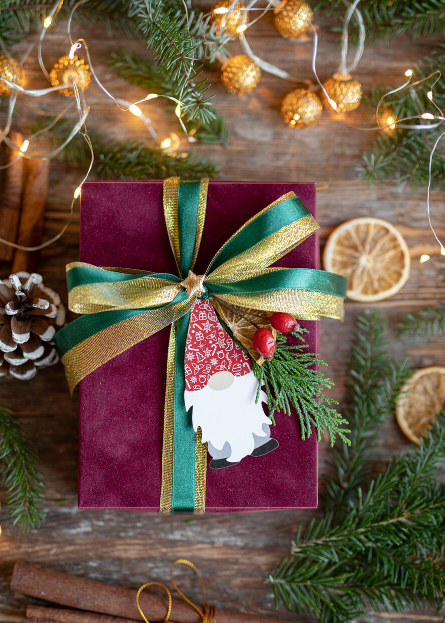 Prezenty oferta dla Firm zestawy skarpetki, koszulki z nadrukiem prezenty dla wymagających zestawy dla firm z logo skarpetki w eleganckim pudełku    4