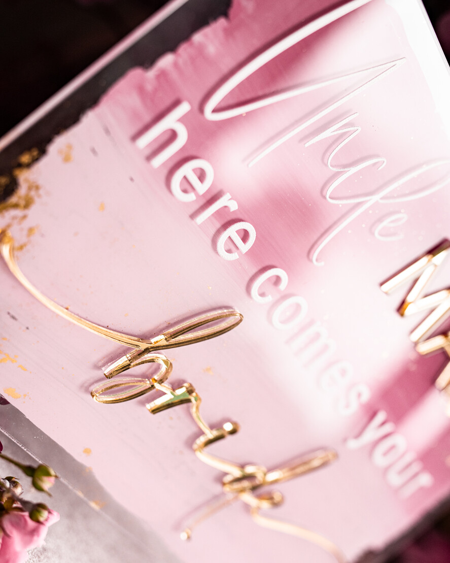 Dekoracje Sali weselnej/Dodatki do Zdjęć tabliczki z napisami  tabliczka z dowolnym napisem dekoracyjna tabliczka sali weselnej, tabliczka do powieszenia na sali weselnej, tabliczka z pleksy malowana na różowo5