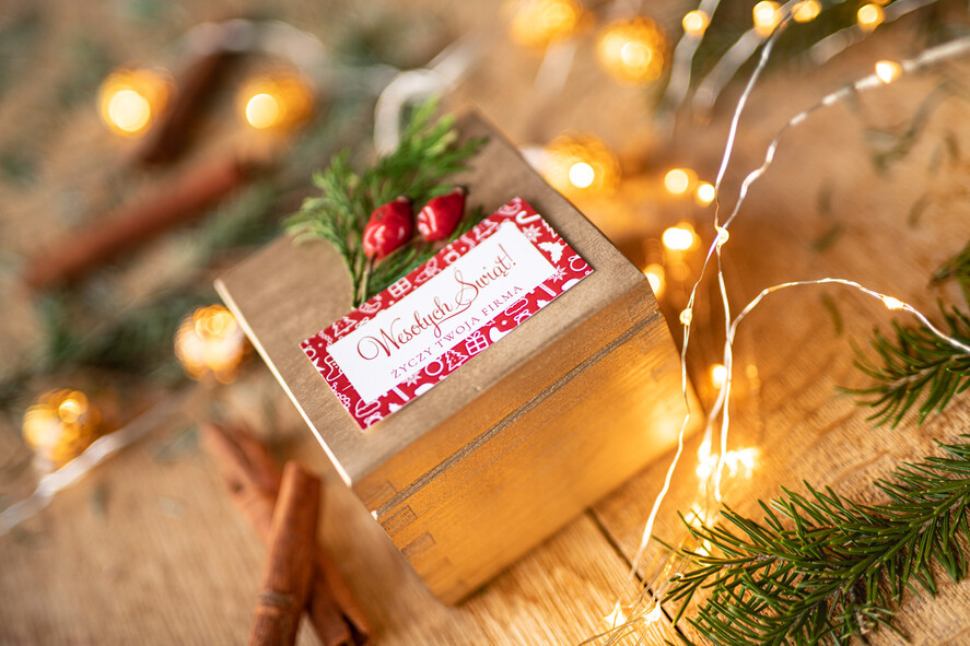 Prezenty oferta dla Firm drobne prezenty dla firm Prezent Biznesowy Na Święta z Logo Ekskluzywna Bombka z logo na choinkę z Logo Firmy życzenia zapakowane w  drewniane pudełko 7