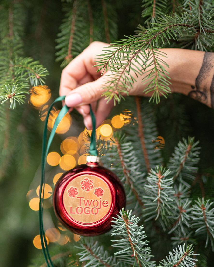 Prezenty oferta dla Firm drobne prezenty dla firm Prezent Biznesowy Na Święta z Logo Ekskluzywna Bombka z logo na choinkę z Logo Firmy życzenia zapakowane w  drewniane pudełko 3