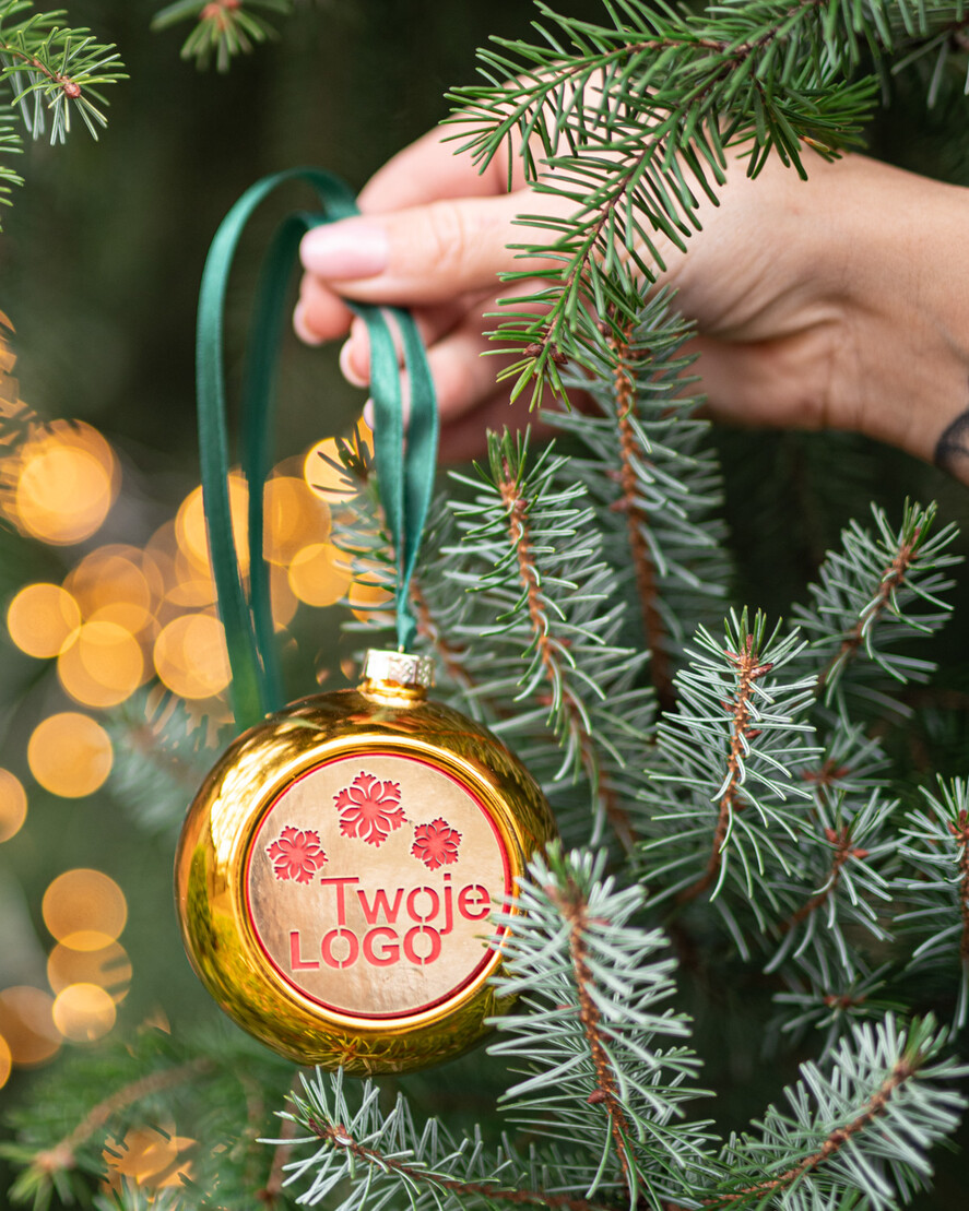 Prezenty oferta dla Firm drobne prezenty dla firm Prezent Biznesowy Na Święta z Logo Ekskluzywna Bombka z logo na choinkę z Logo Firmy , życzenia zapakowane w  drewniane pudełko 3