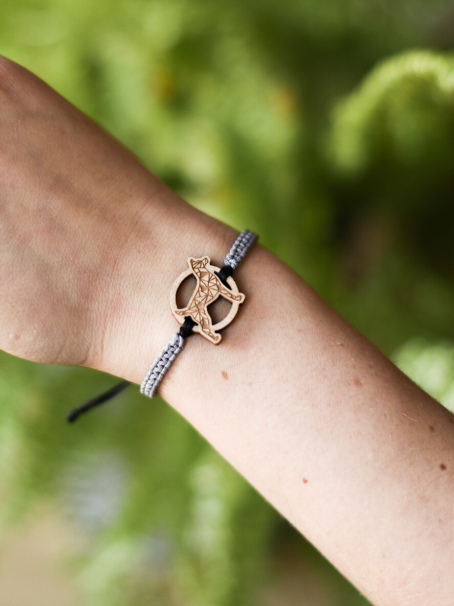 prezenty dla niej bransoletki szczęścia  wyjątkowy prezent dla narzeczonej pod choinkę drewniana bransoletka szczęścia   1