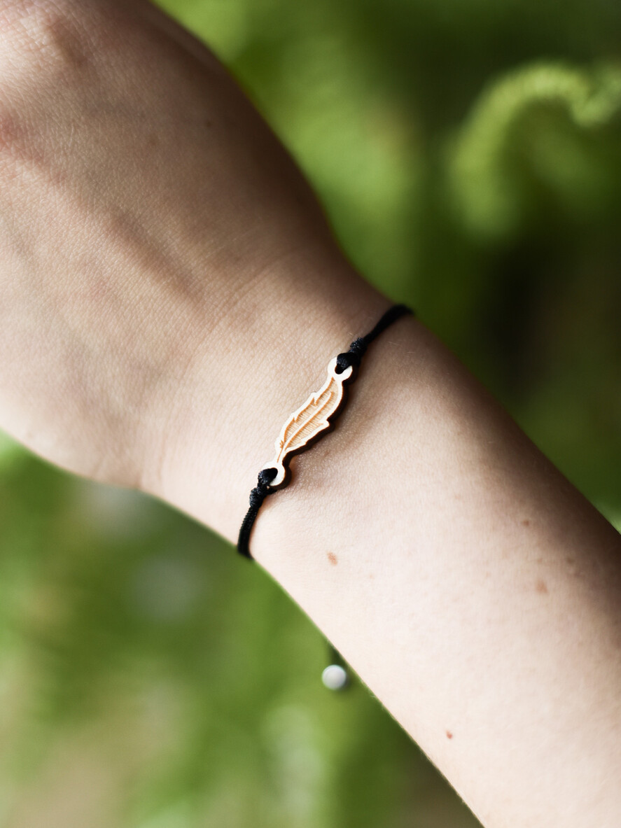 prezenty dla niej bransoletki szczęścia  romantyczny prezent dla żony na święta1