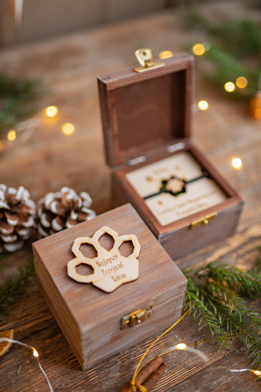 prezenty dla niej bransoletki szczęścia  pomysł na święta dla żony6