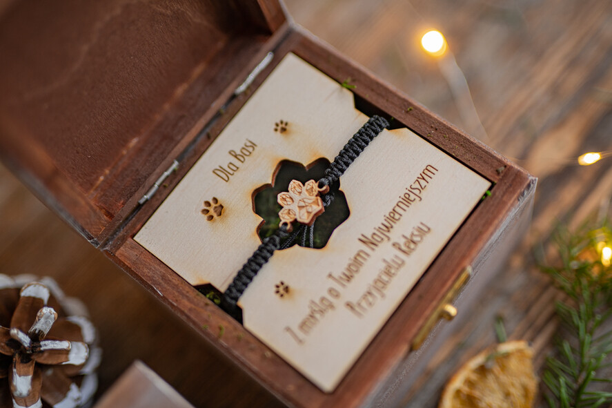 prezenty dla niej bransoletki szczęścia  pomysł na święta dla żony0