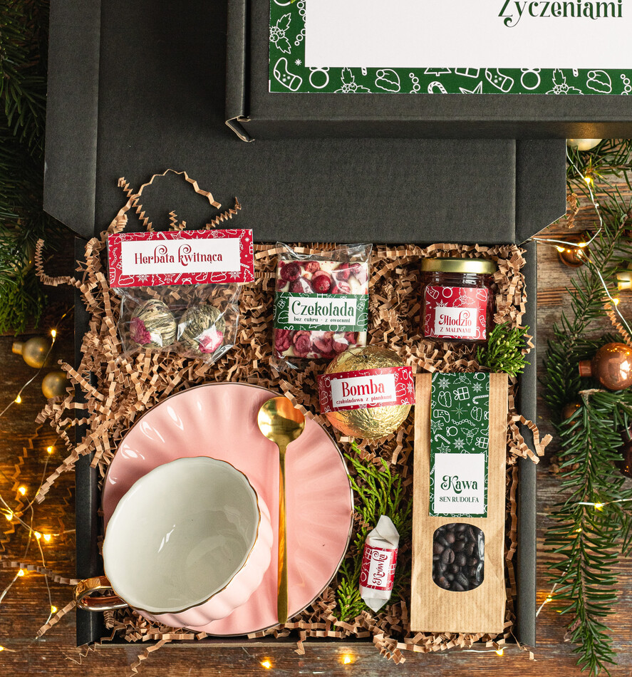Prezenty indywidualne  zestawy z kubkiem i filiżanką praktyczny świąteczny dla niej pod choinkę, ciekawy prezenty dla mamy na swieta, box filiżanka i zestaw do kawy herbaty dla dziewczyny, bozonarodzeniowy prezent dla mamy1