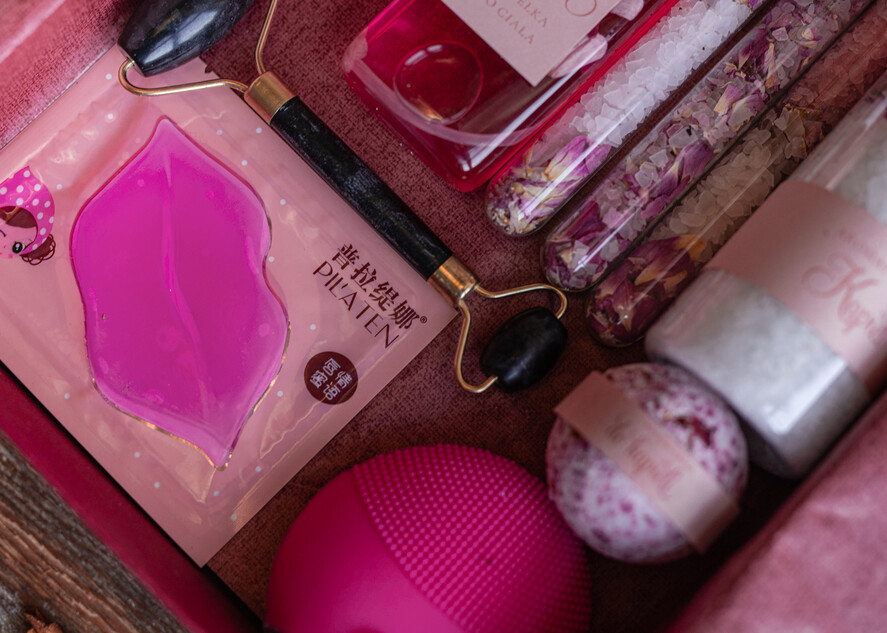 prezenty dla niej zestawy kosmetyczne  fajny prezent dla przyjaciółki na święta, Akcesoria kapielowo relaksujace2