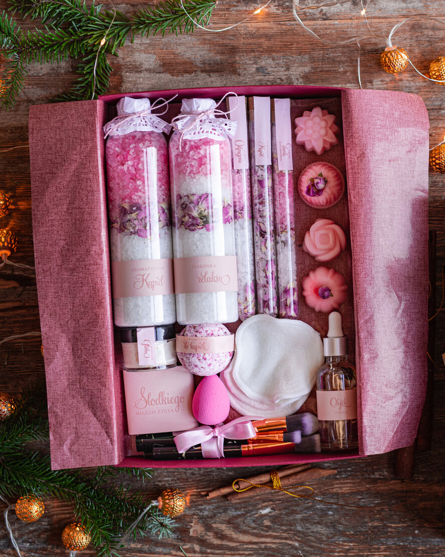 prezenty dla niej zestawy kosmetyczne  wyjątkowy pomysł na prezent dla babci na święta, zestaw kosmetyków do kąpieli2