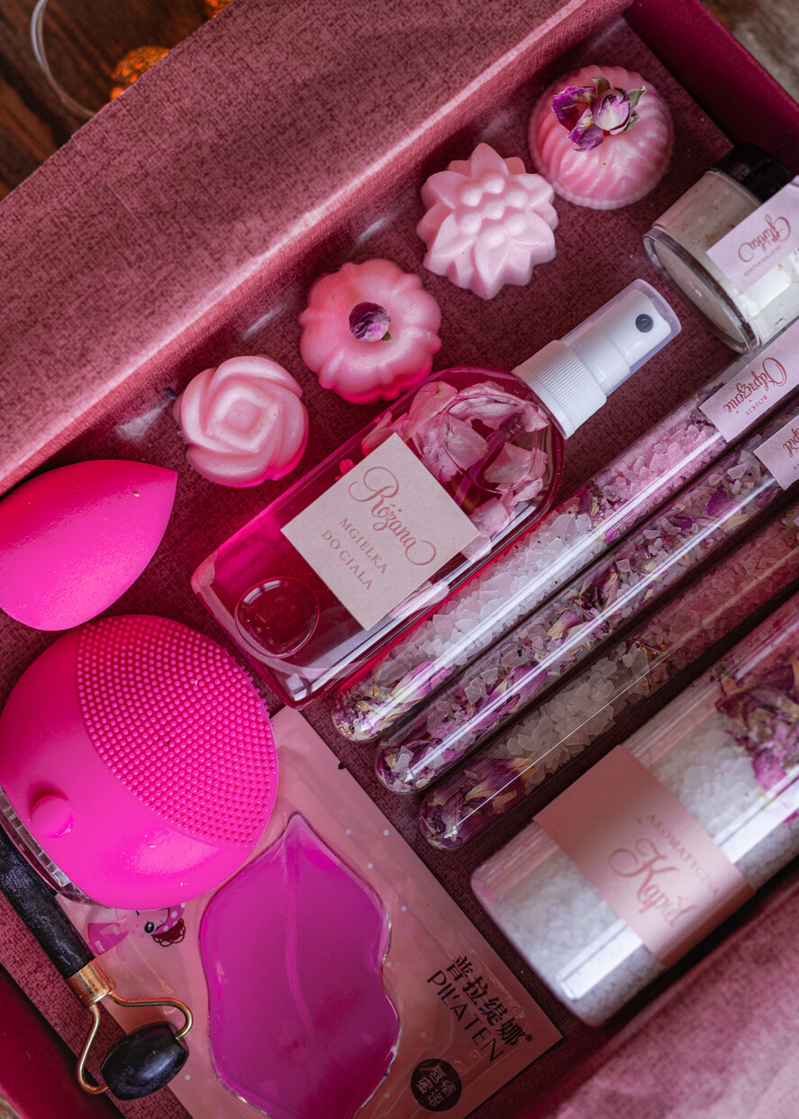 prezenty dla niej zestawy kosmetyczne  gadżety dla dziewczyny na święta, aromaterapia kapielowa1