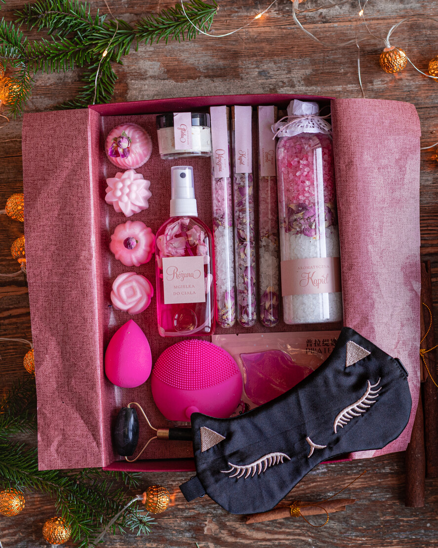prezenty dla niej zestawy kosmetyczne  gadżet pomysł na święta dla koleżanki, zestaw kosmetyków do kąpieli2