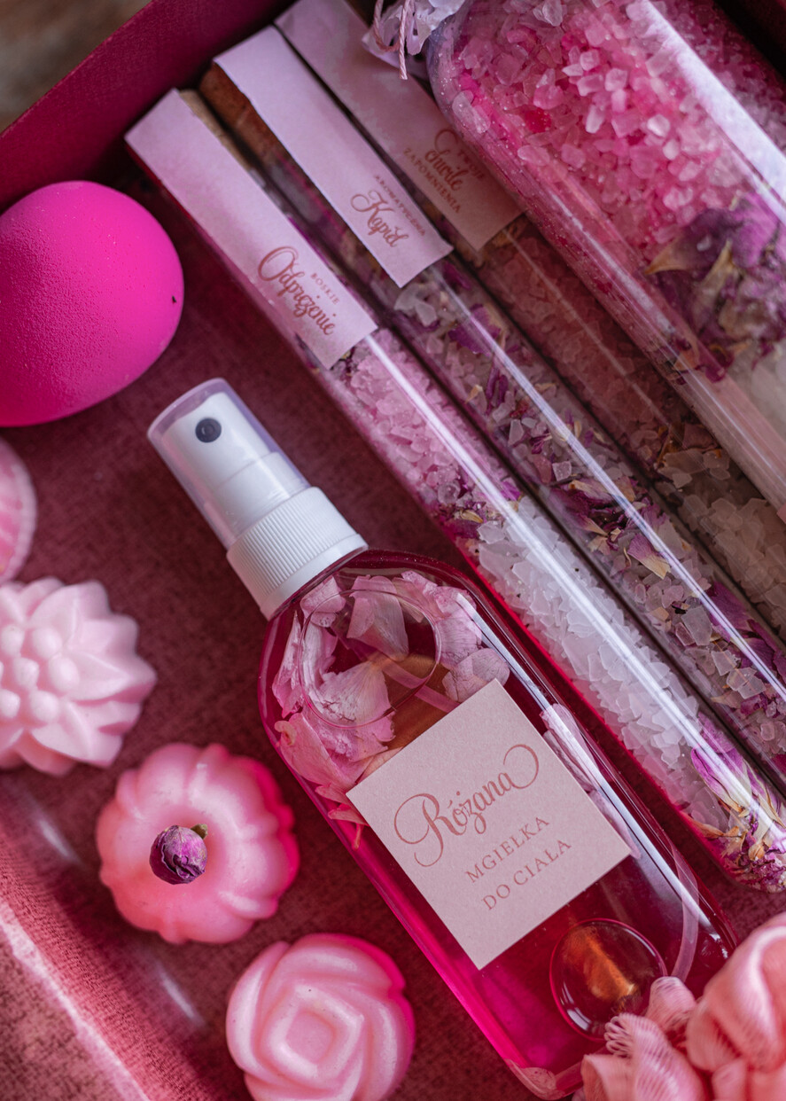 prezenty dla niej zestawy kosmetyczne  gadżety dla dziewczyny na święta, zestaw prezentowy aromatrapia kapielowa3