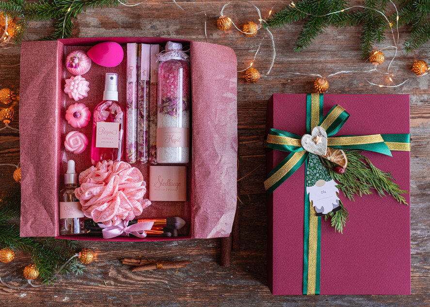 prezenty dla niej zestawy kosmetyczne  gadżety dla dziewczyny na święta, zestaw prezentowy aromatrapia kapielowa0