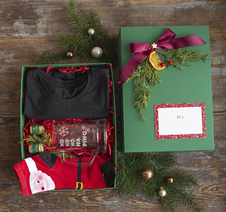 prezenty dla niego kubki termosy koszulki Kreatywny pomysl na prezent dla niego pod choinkę koszulka Tshirt z napisem świątecznym, prezent na święta dla meżczyzny koszulka i termos, kreatywny prezent dla chłopaka śmieszna koszulka w boxie 2