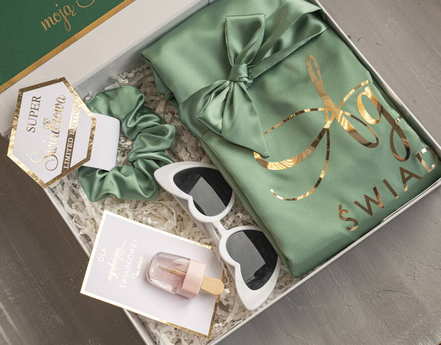 Prezenty dla świadków boxy prezentowy dla Świadkowej, prośba o świadkowanie  prezent dla świadkowej, pomysł na prezent dla świadkowej, Box prezentowy dla świadkowej z miętowym szlafrokiem, zestaw prezentowy dla druhny4
