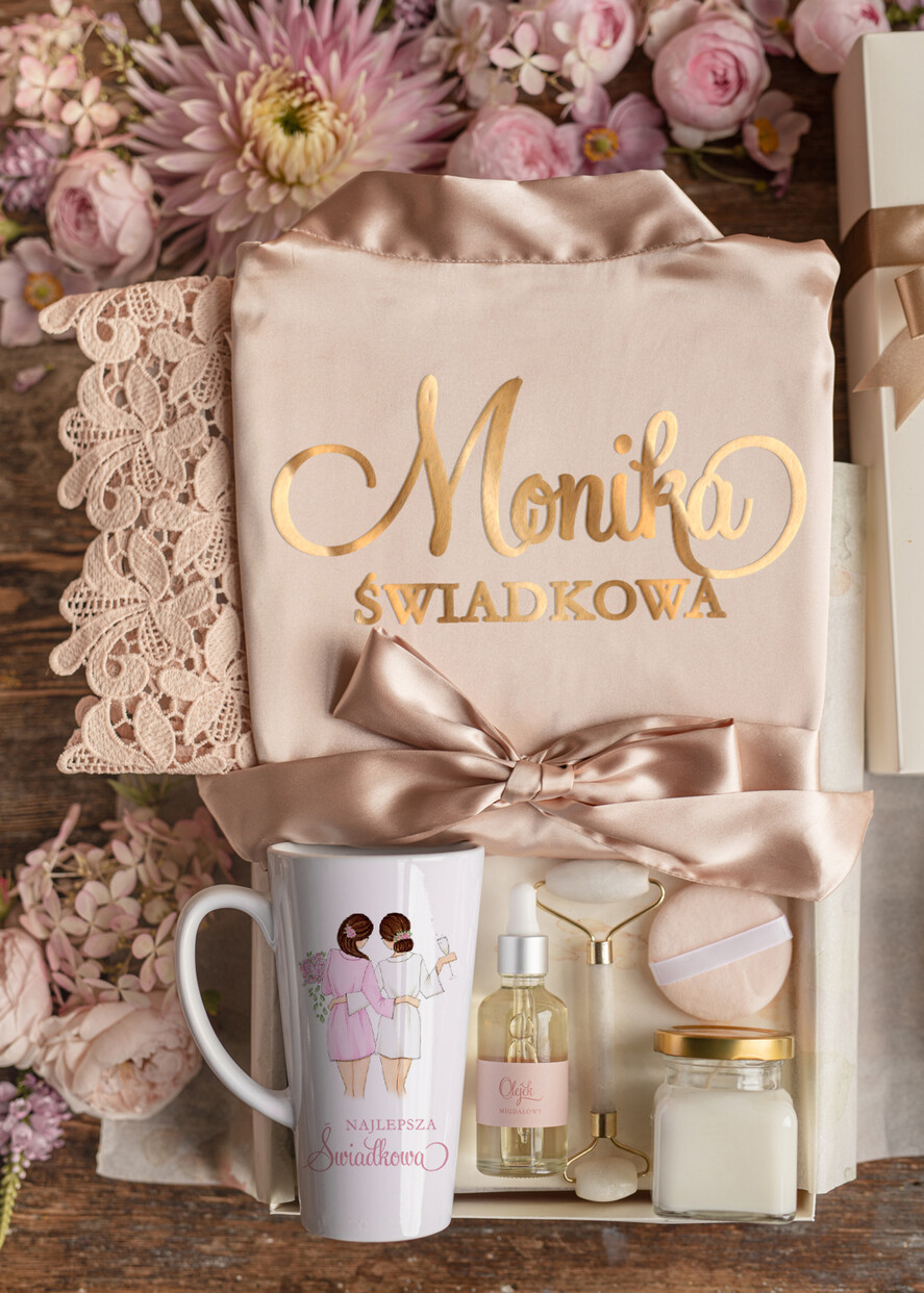Prezenty dla świadków boxy prezentowy dla Świadkowej, prośba o świadkowanie  czy zostaniesz moją świadkową pomysł na prezent dla świadkowej kubek z nadrukiem, satynowy szlafrok dla świadkowej 1