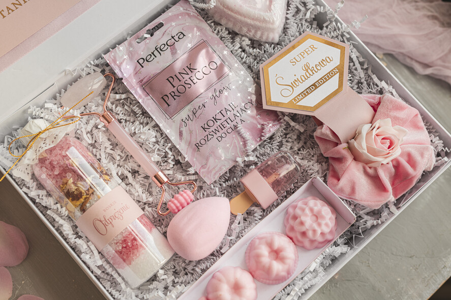 Prezenty dla świadków boxy prezentowe dla Świadkowej, prośba o świadkowanie  czy zostaniesz moją świadkową pomysł na prezent dla świadkowej, zestaw beauty dla świadkowej, box prezentowy dla świadkowej i druhny, zestaw do kąpieli3