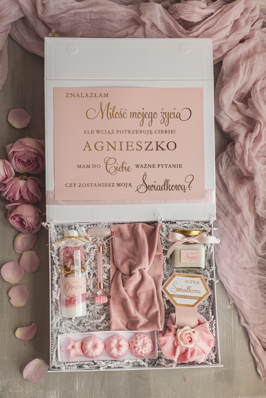 Prezenty dla świadków boxy prezentowy dla Świadkowej, prośba o świadkowanie  czy zostaniesz moją świadkową pomysł na prezent dla świadkowej, zestaw beauty dla świadkowej, box prezentowy dla świadkowej i druhny, zestaw do kąpieli0