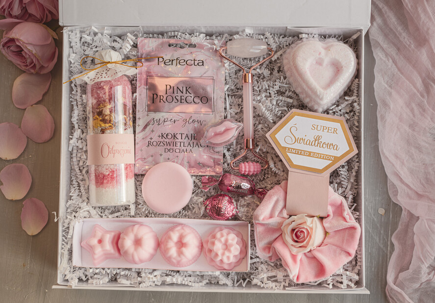 Prezenty dla świadków boxy prezentowe dla Świadkowej, prośba o świadkowanie  czy zostaniesz moją świadkową pomysł na prezent dla świadkowej, zestaw beauty dla świadkowej, box prezentowy dla świadkowej i druhny, zestaw do kąpieli1