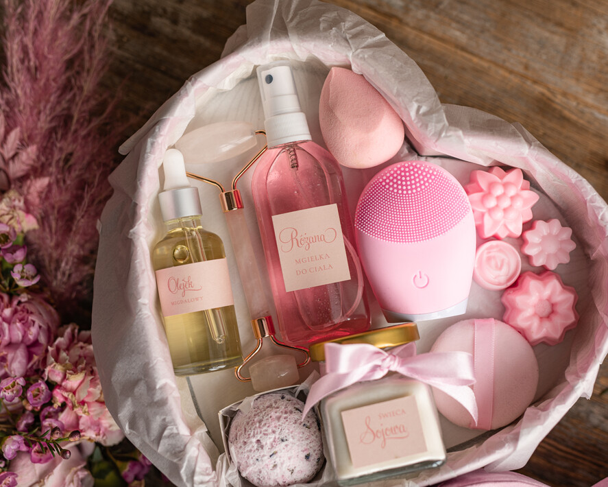 Prezenty dla świadków boxy prezentowe dla Świadkowej, prośba o świadkowanie  Prośba o Świadkowanie Serce Prezentowe Z kubkiem - Prezent dla Świadkowej  Zestaw Ksometyków Czy zostaniesz moją Świadkową?2