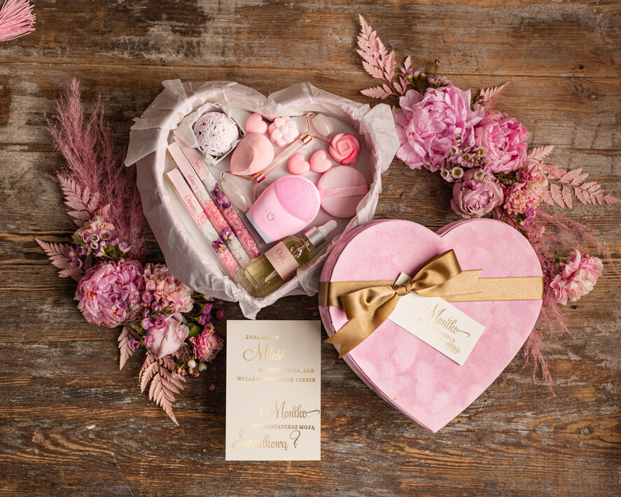 Prezenty dla świadków boxy prezentowy dla Świadkowej, prośba o świadkowanie   Prośba o Świadkowanie Serce Prezentowe - Prezent dla Świadkowej  Zestaw Ksometyków Czy zostaniesz moją Świadkową?0