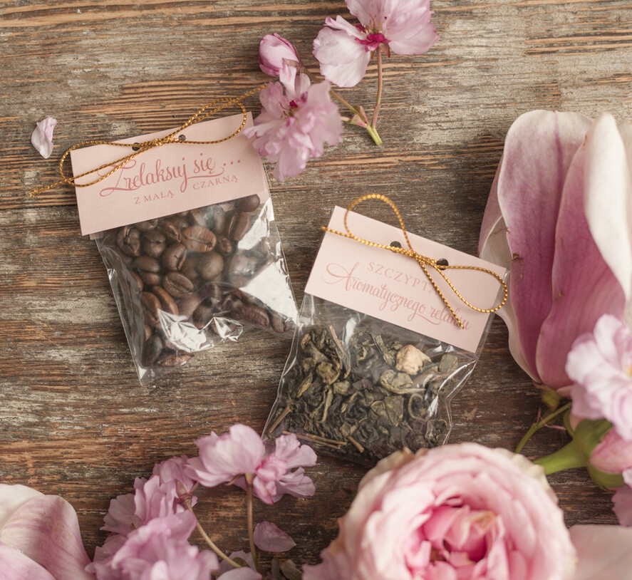 Prezenty dla świadków boxy prezentowe dla Świadkowej, prośba o świadkowanie  Welurowy Szlafrok dla Świadkowej Prośba o świadkowanie zestaw Kubek z Kosmetykami9