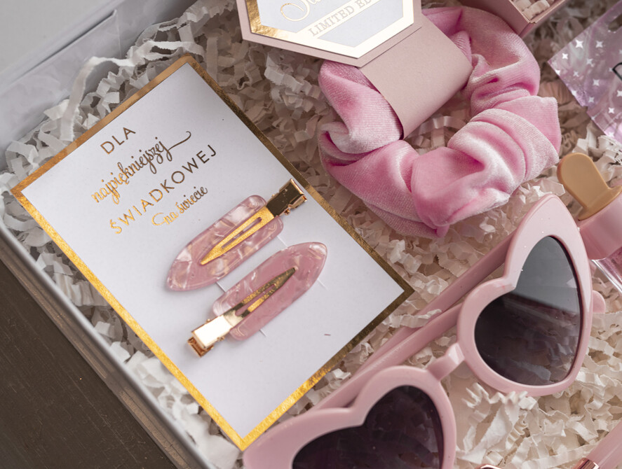 Prezenty dla świadków boxy prezentowy dla Świadkowej, prośba o świadkowanie  oryginalny prezent dla świadkowej, pomysł na prośbę o świadkowanie, prezent dla świadkowej zestaw kosmetyków,  box prezentowy dla świadkowej i druhny4