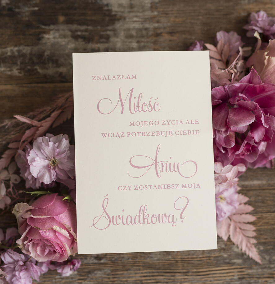 Prezenty dla świadków boxy prezentowe dla Świadkowej, prośba o świadkowanie  Satynowy Szlafrok ze Złotym Napisem Prezent dla Świadkowej  Full Wypas Zestaw Kosmetyczny- Prośba o świadkowanie8