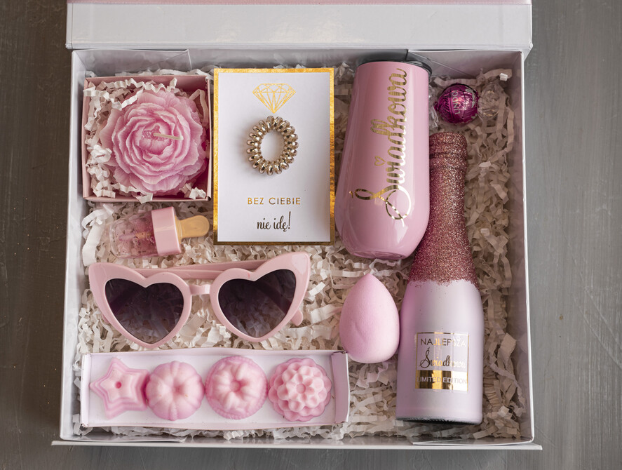 Prezenty dla świadków boxy prezentowy dla Świadkowej, prośba o świadkowanie  Prośba o świadkowanie pomysł na prezent dla świadkowej, box kosmetyczny dla świadkowej i druhny, oryginalny prezent dla świadkowej 1