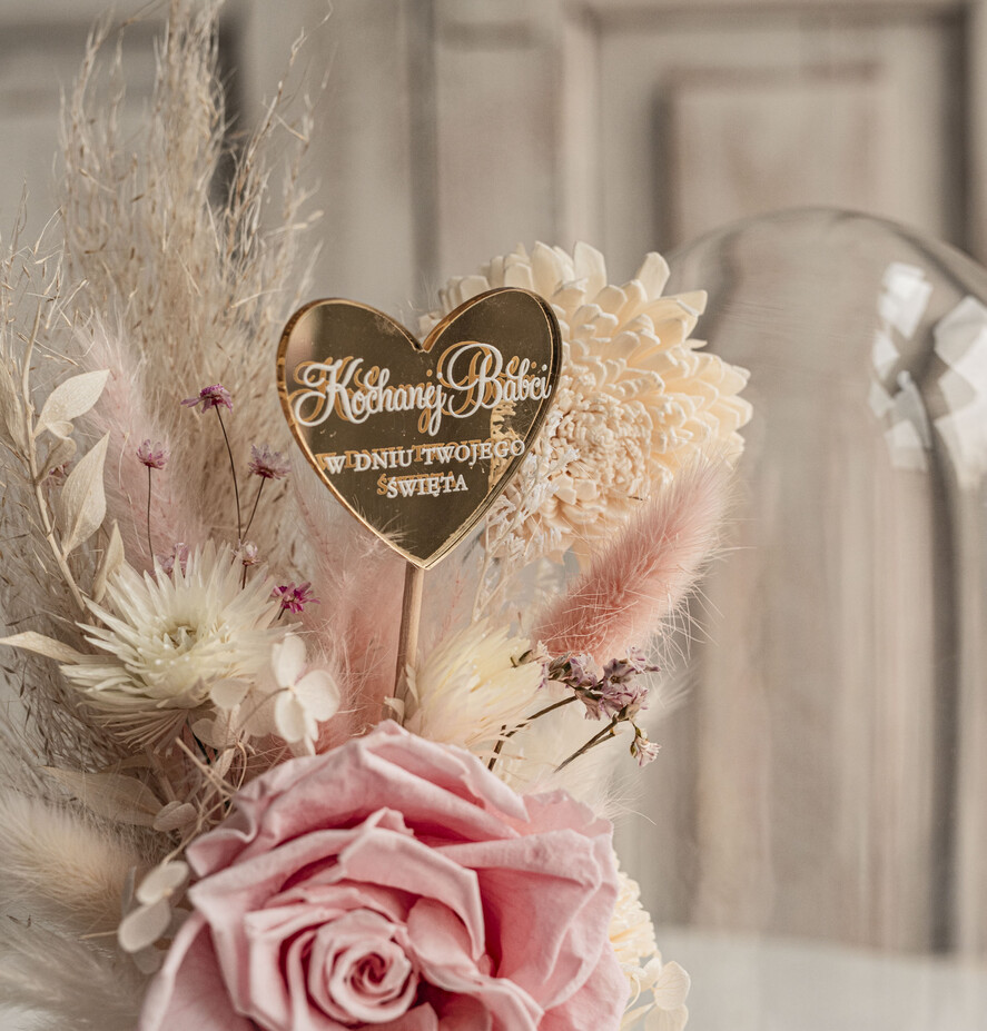 Prezenty dla Babci i Dziadka Prezenty dla Babci Prezent dla Babci flowerbox, podziekowanie dla babci różowo biały naturalny flowerbox szklana kopuła z kwiatami, suszone kwiaty w szkle, różowa wieczna róza, kwiaty w szkle 6