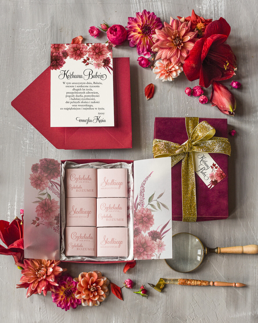 Prezenty dla Babci i Dziadka Prezenty dla Babci Prezent Dla Babci Pudełeczko z Czekoladkami Kartka na Dzień Babci życzenia dla Babci w Pudełku0