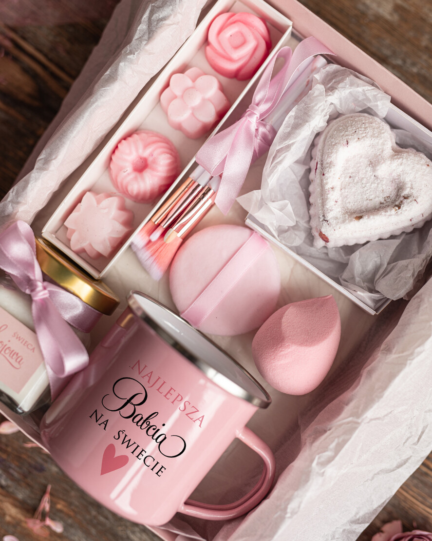 Prezenty dla Babci i Dziadka Prezenty dla Babci prezent z okazji dnia babci, prezent dla babci, kosmetyki na dzień babci, kubek na dzień babci, zestaw prezentowy dla babci1