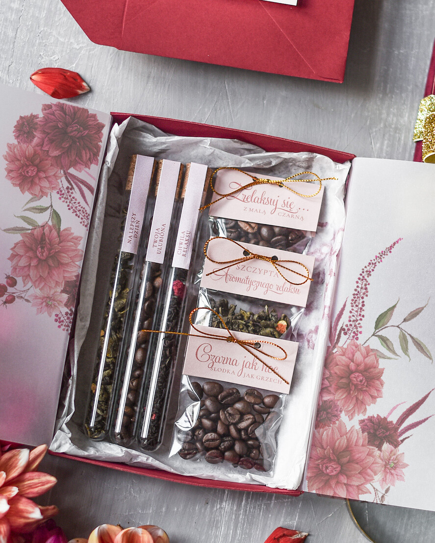 Prezenty dla Babci i Dziadka Prezenty dla Babci Prezent Dla Babci Pudełeczko Kawa i Herbata Kartka na Dzień Babci życzenia dla Babci w Pudełku2